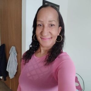 Meet your Posher, Tela